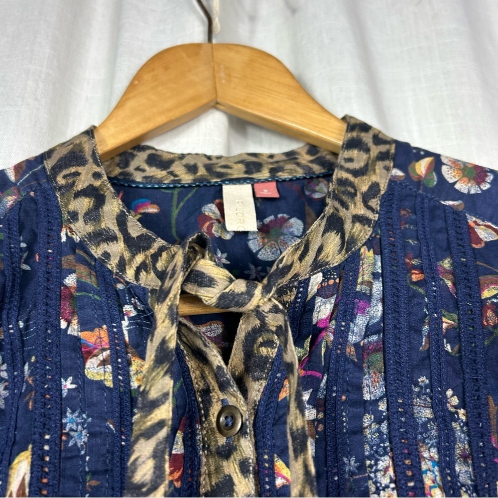 Anthropologie Pilcro Ladder Lace Floral Tunic Blouse Blue Motif size M - Picture 4 of 16